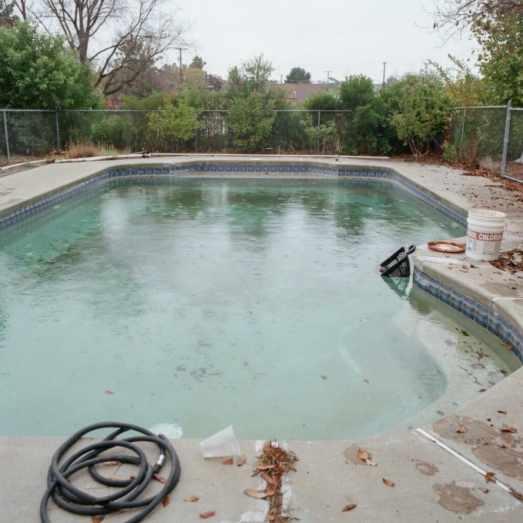 cloudy pool water indicating bad pool water balance